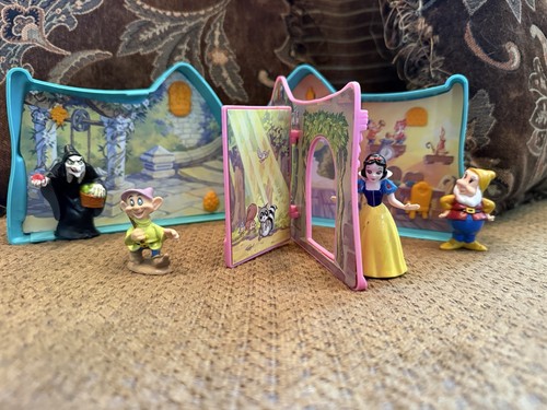Biancaneve casa disney con - biancaneve,